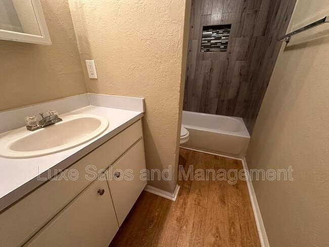 Building Photo - 6016 NW Expressway