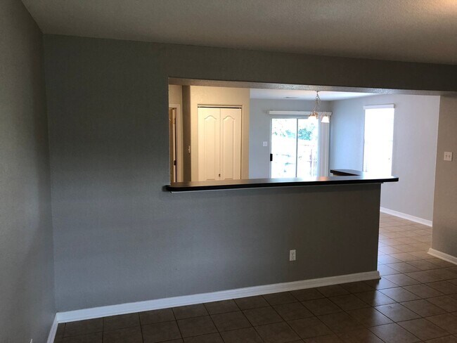 Building Photo - 131 Rush Haven