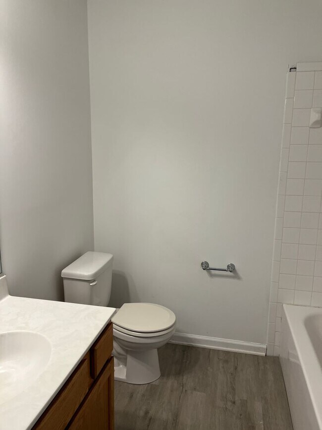 Building Photo - Gorgeous Spotsylvania Townhouse