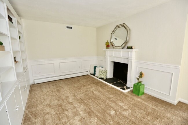 Building Photo - Ready 02-23-26!! Reserved Parking, Pet Friendly - Centrally Located Near Several Bases & Intersta...