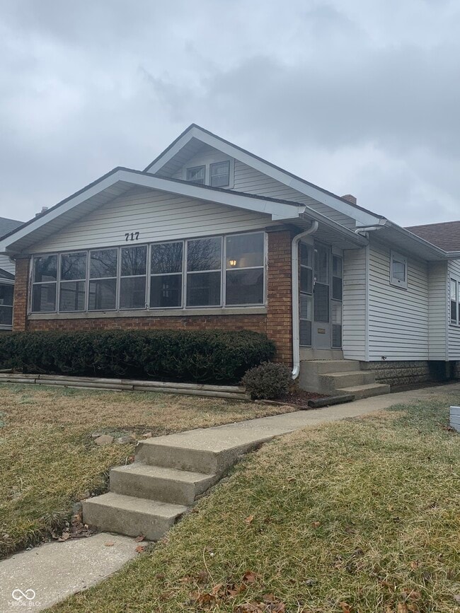 Building Photo - 717 N Emerson Ave