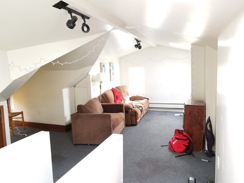 Primary Photo - 55 Jones Ave