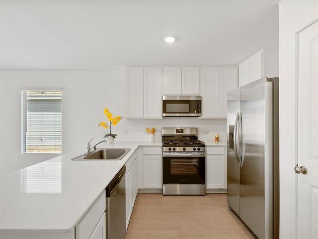 Building Photo - 3016 Tooley Dr