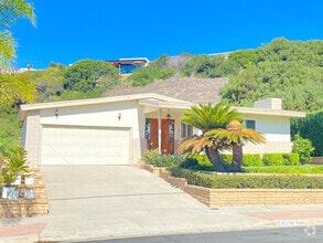 Building Photo - 5250 Vickie Dr