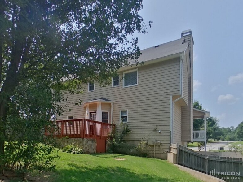 Building Photo - 194 Bomar Ln