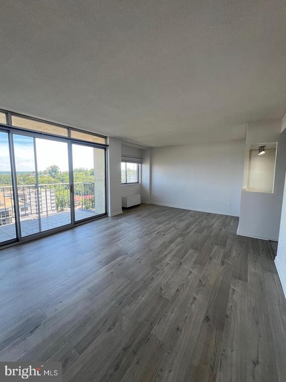 Building Photo - 2059 Huntington Ave