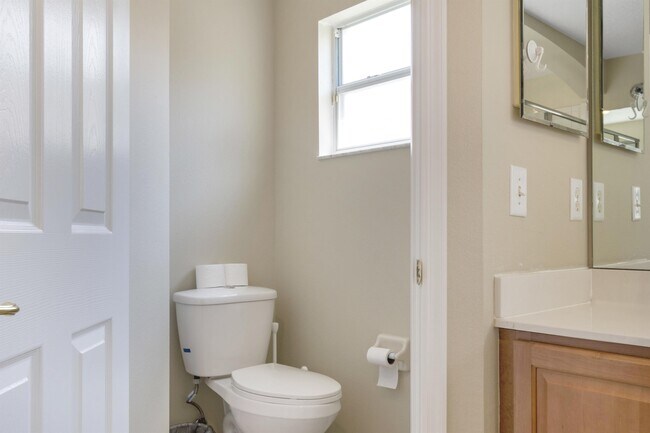 Building Photo - 5145 Marbella Isle Dr