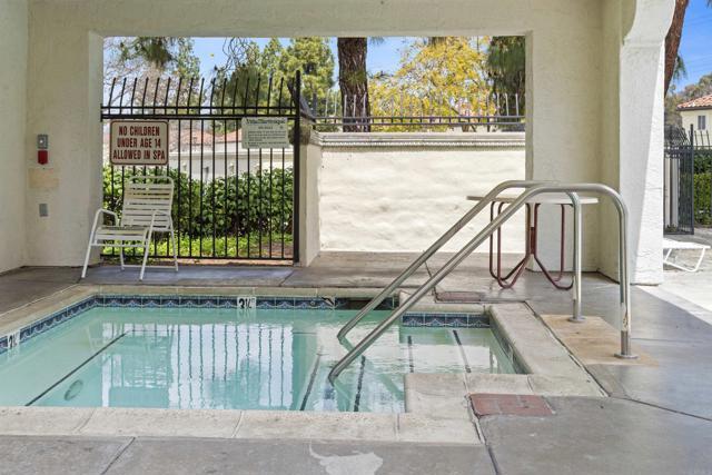 Building Photo - 767 Eastshore Terrace