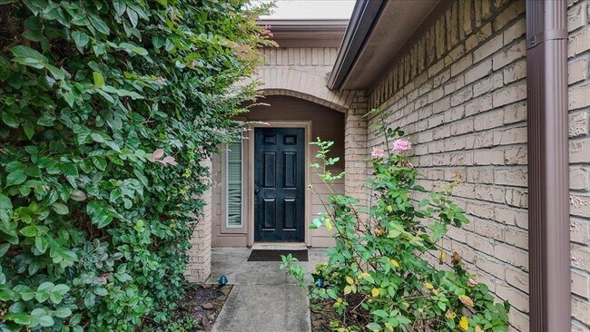 Building Photo - 5627 Postwood Green Ln