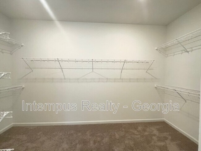 Building Photo - 5234 Riden Ct