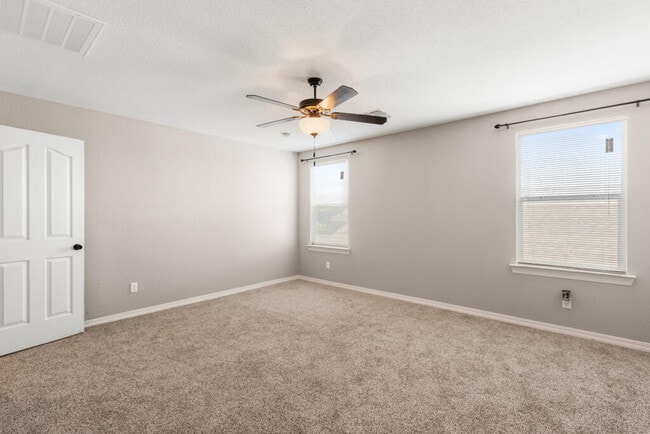 Building Photo - 12664 Azulejos St