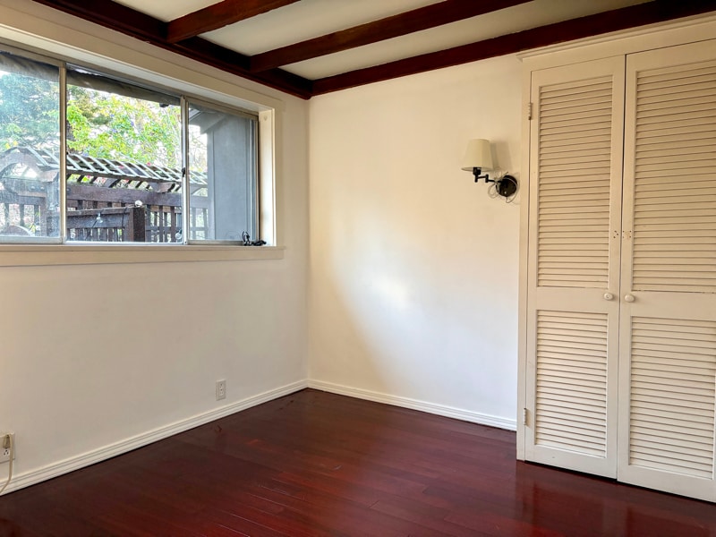 Building Photo - 5273 Mt Royal Dr