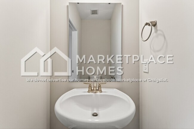 Building Photo - 1140 Alston Rdg Ct