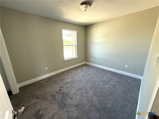 Building Photo - 1851 Connell St