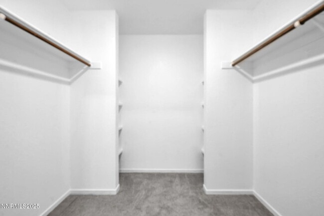 Building Photo - 430 Calle De La Plata