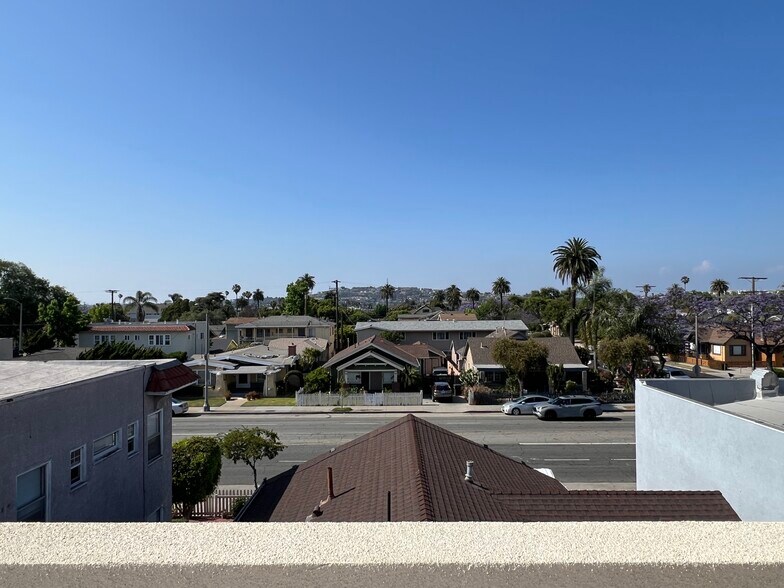 Upper Deck Views of Signal Hill - 2430 E 7th St