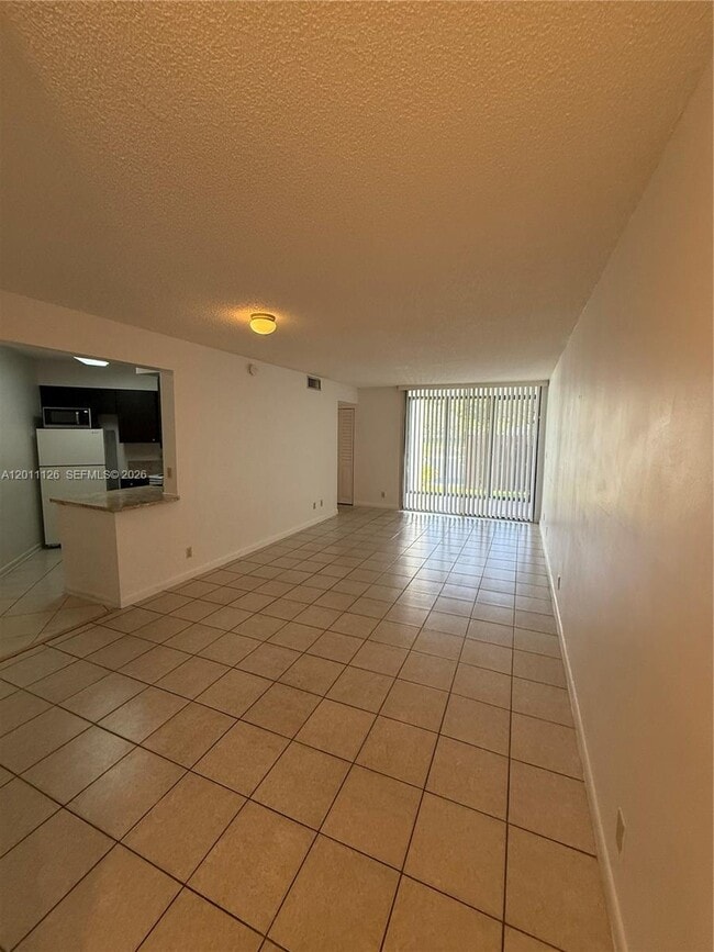 Building Photo - 210 Lake Pointe Dr