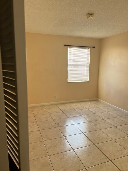 Bedroom - 104 SE 10th St