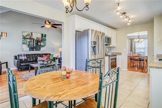 Building Photo - 1236 Cumberland Creek Pl SW