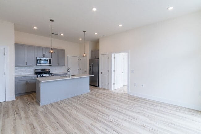 Building Photo - Luxury Northern Liberties Condo