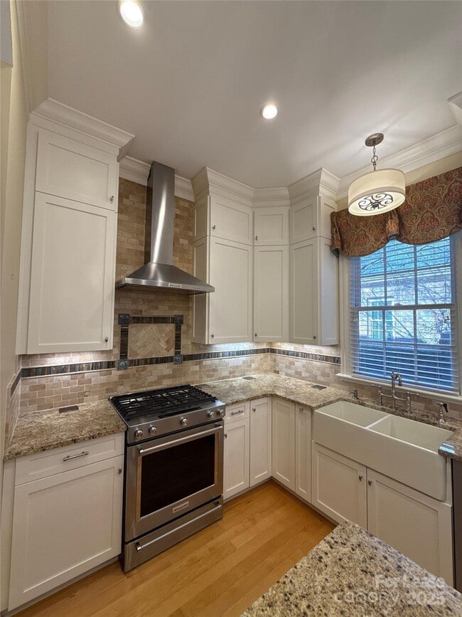 Building Photo - 1109 S Kings Dr