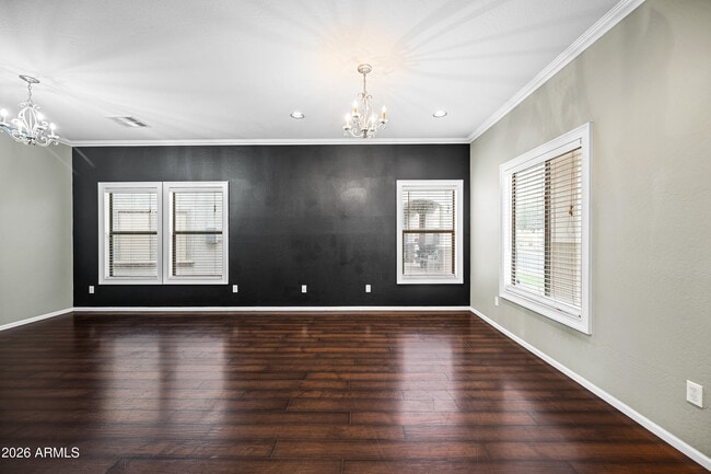 Building Photo - 10923 W Elm St