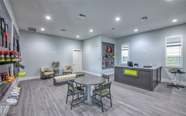 Building Photo - 19617 Hinkley Dr