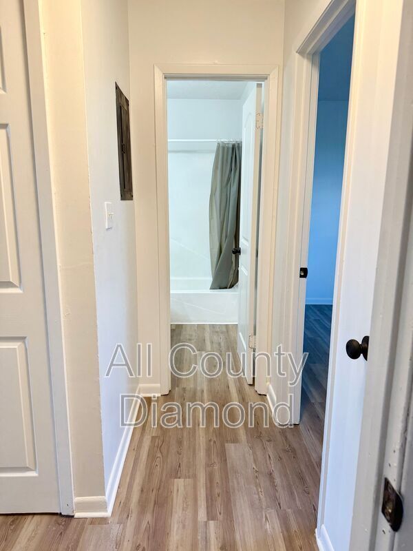 Building Photo - 506 11th St N