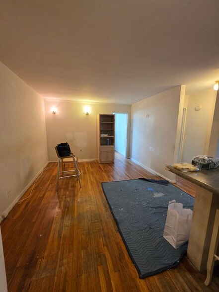 Building Photo - 133 33rd St