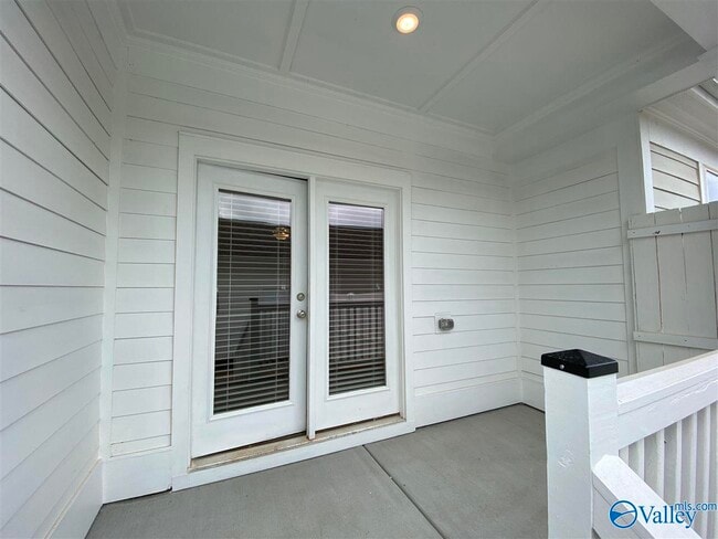 Building Photo - 113 Bienville St