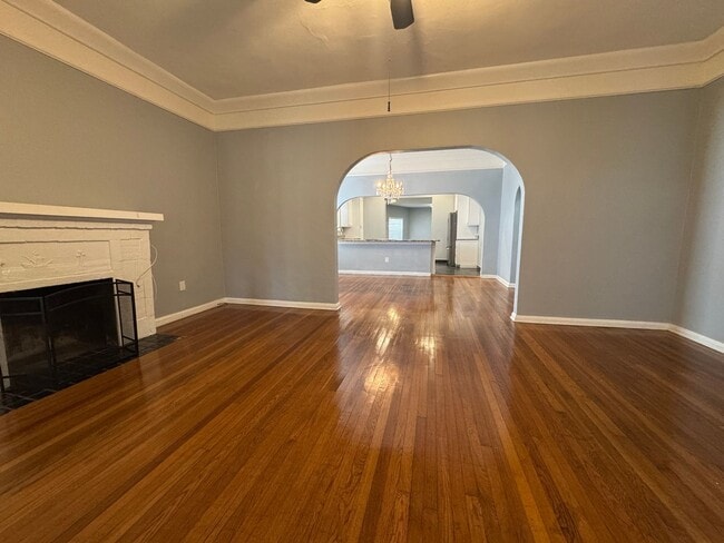 Building Photo - Davis Island Charming Home