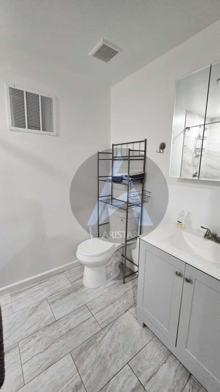 Building Photo - 4433 Coopers Creek Dr SE