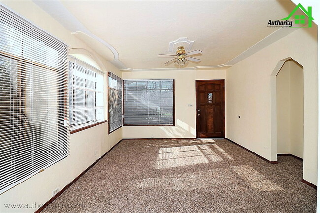 Building Photo - 3194 Veda St