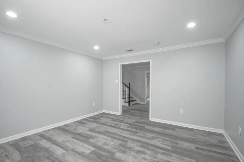 Building Photo - 6880 Mayo Blvd
