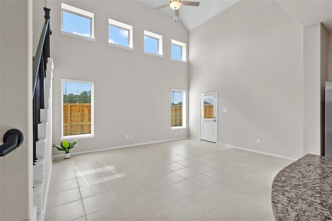 Building Photo - 42433 Quail Vly Ln