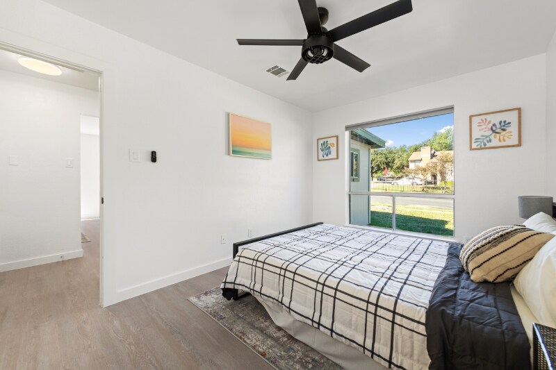 Building Photo - 10111 Golden Meadow Dr