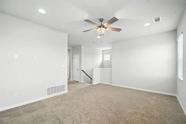 Building Photo - 410 Watercourse Wy