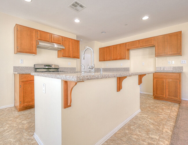 Building Photo - 34212 Woodmont