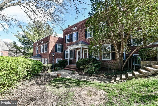 Building Photo - 4817 S 28th St