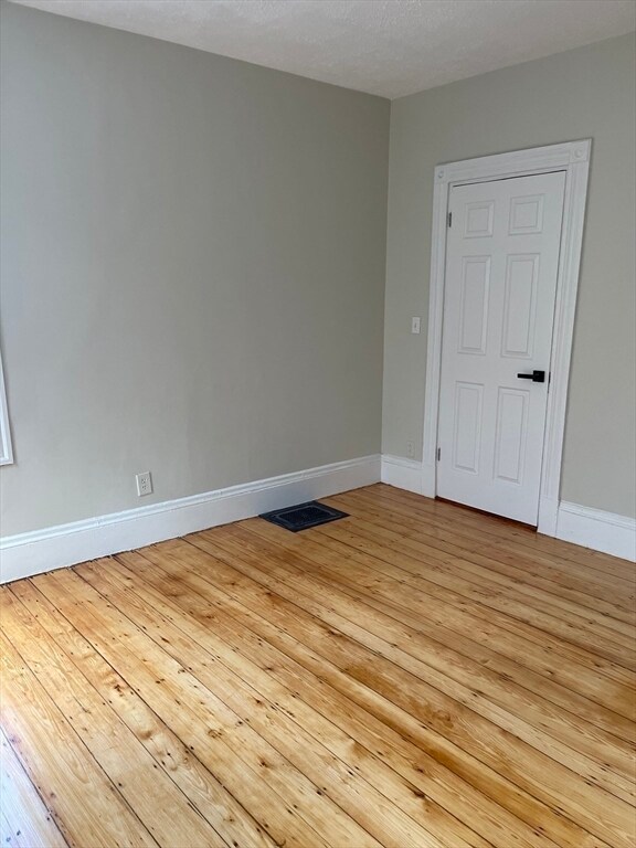 Building Photo - 9 Woodville Park