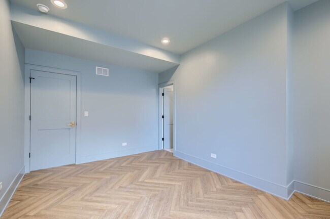 Building Photo - 2043 N Humboldt Blvd
