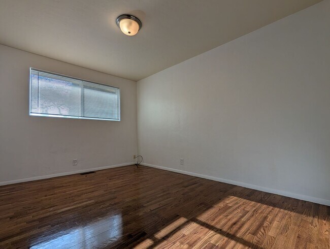 Building Photo - Charming 3 Bedroom, 1 Bath With Large Yard & Great Patio Space!