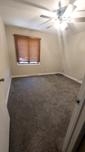 Building Photo - 866 S 156th Ave