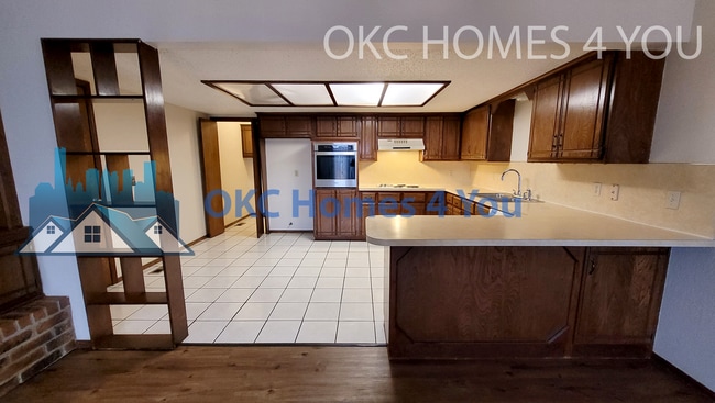 Building Photo - Yukon Duplex near I-40 & Garth Brooks Blvd
