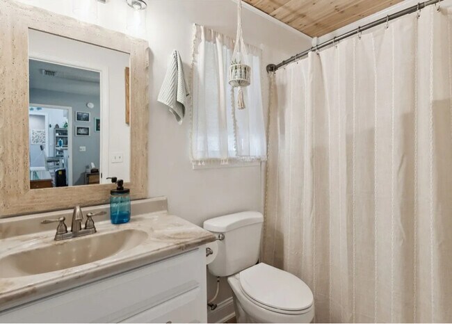 Building Photo - 96038 Maple Ct