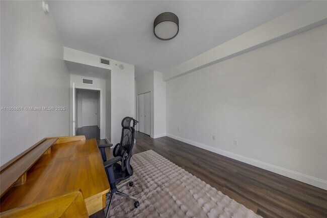 Building Photo - 7901 Hispanola Ave