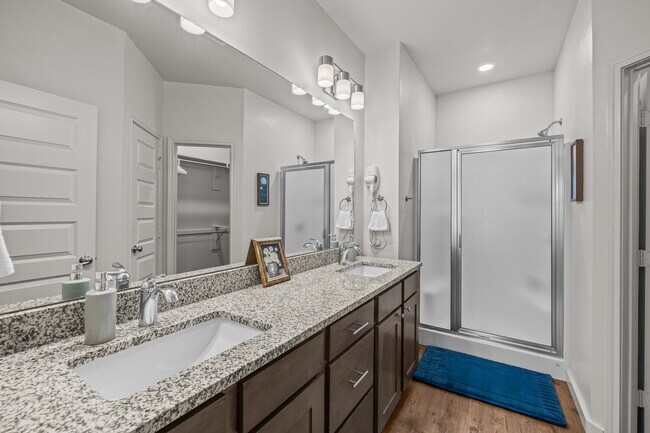 Building Photo - Spacious Townhome Located South Of Town Near Cooper Elementary