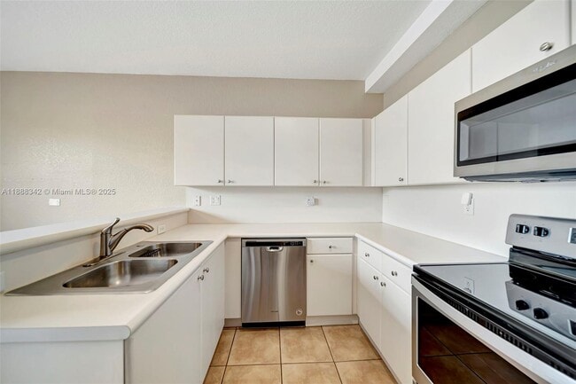 Building Photo - 4361 SW 160th Ave