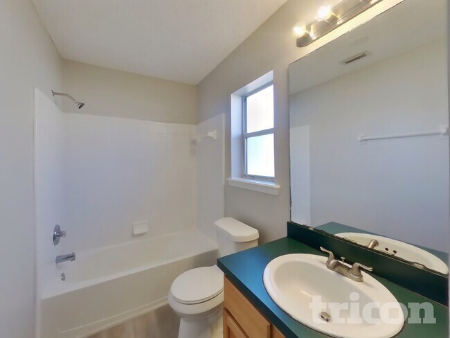 Building Photo - 585 Fallen Timbers Dr