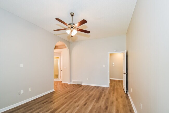 Building Photo - 7730 Shadow Fork Ln